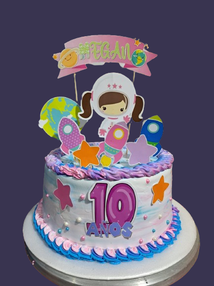 Torta con capas de colores del arcoíris